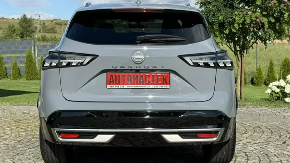 NISSAN Qashqai -