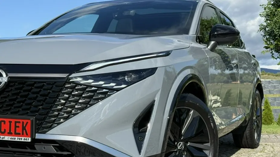 NISSAN Qashqai -