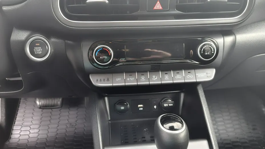 HYUNDAI Kona -