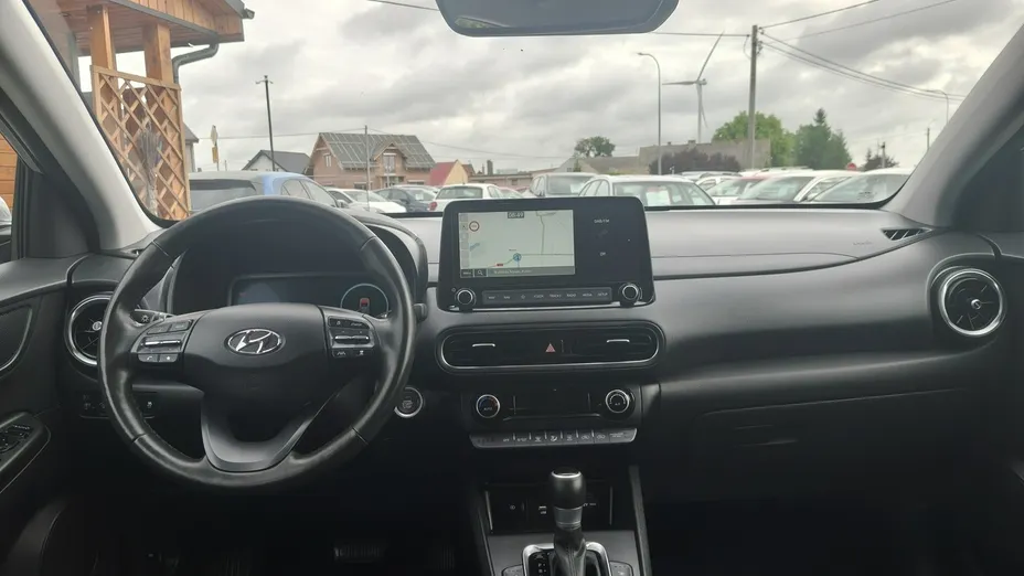 HYUNDAI Kona -