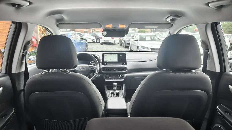 HYUNDAI Kona -