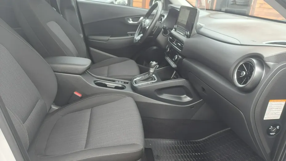 HYUNDAI Kona -
