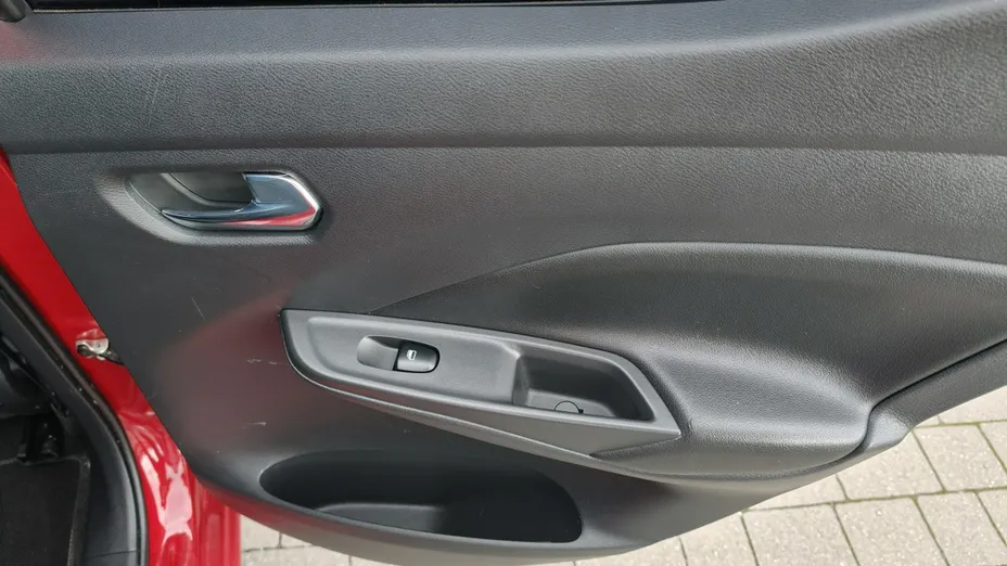 NISSAN Micra -