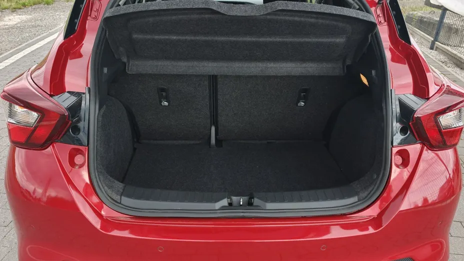 NISSAN Micra -