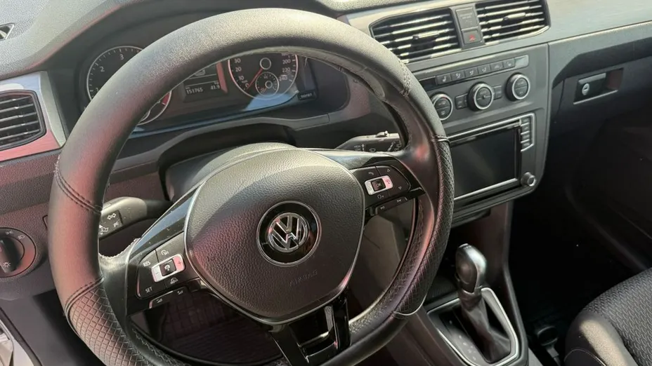 VOLKSWAGEN Caddy -