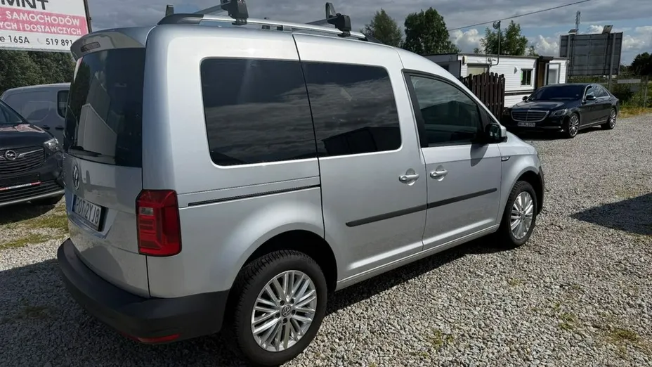 VOLKSWAGEN Caddy -