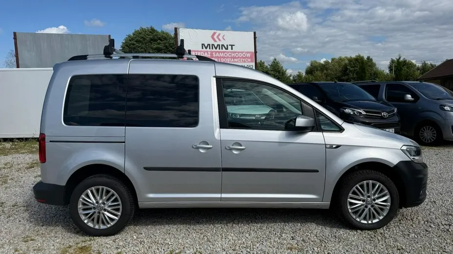 VOLKSWAGEN Caddy -