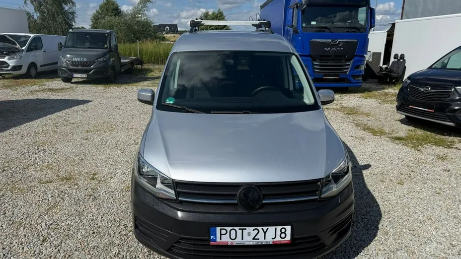 VOLKSWAGEN Caddy -