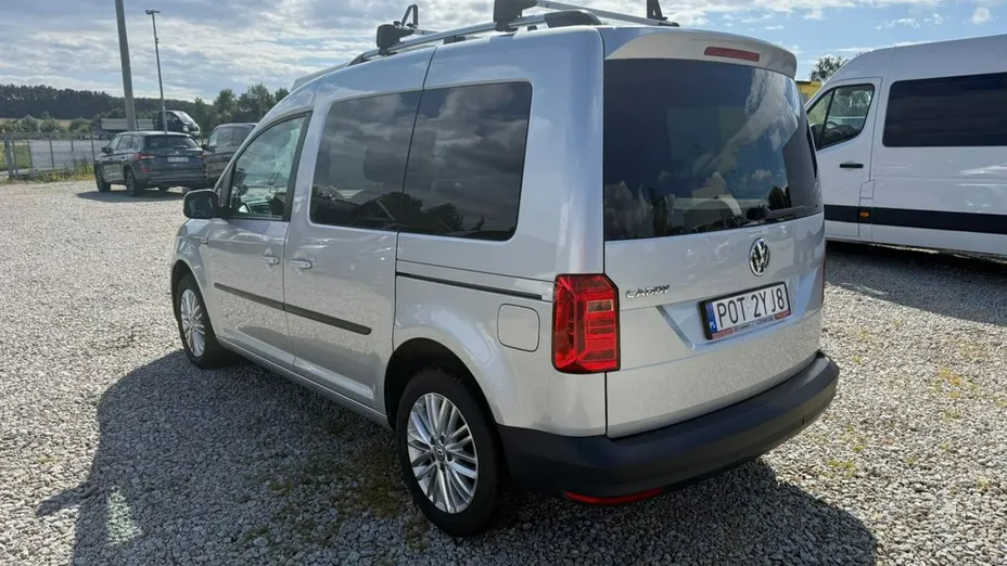VOLKSWAGEN Caddy -