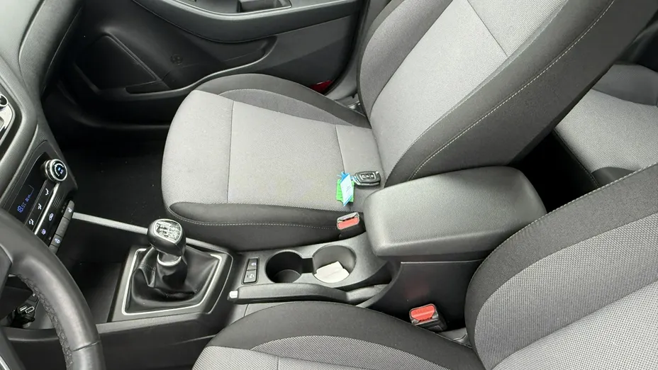 HYUNDAI i20 -