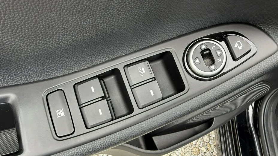 HYUNDAI i20 -