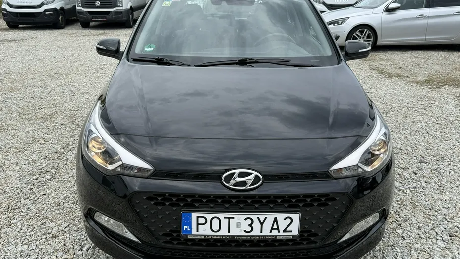 HYUNDAI i20 -