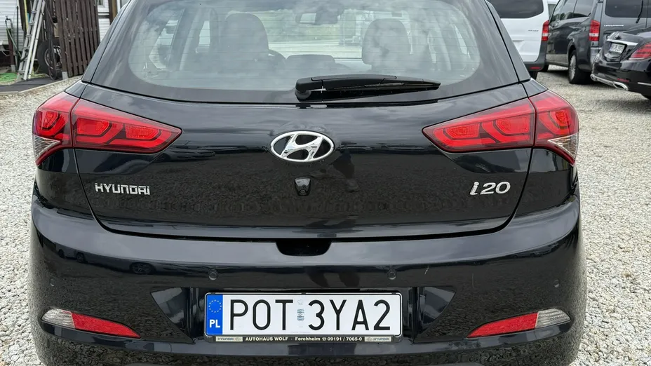 HYUNDAI i20 -