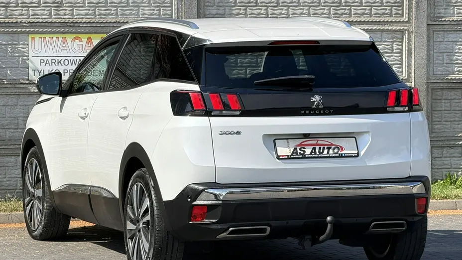 PEUGEOT 3008 -
