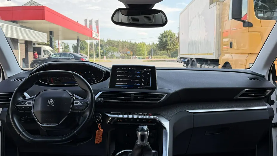PEUGEOT 3008 -