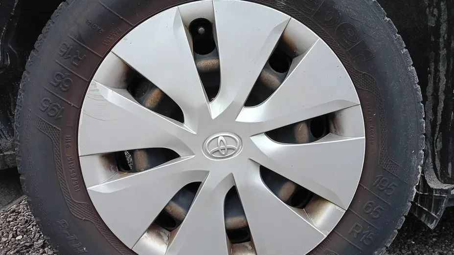 TOYOTA Auris -