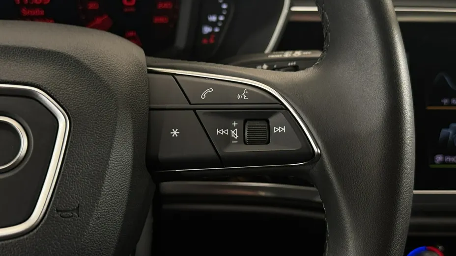 AUDI Q3 -