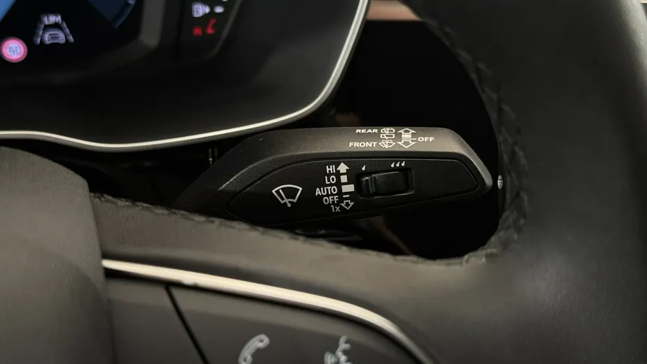 AUDI Q3 -