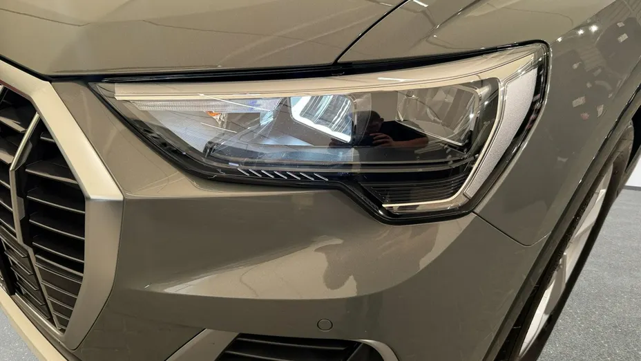 AUDI Q3 -