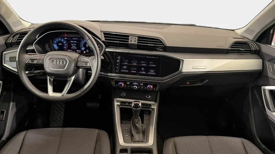 AUDI Q3 -