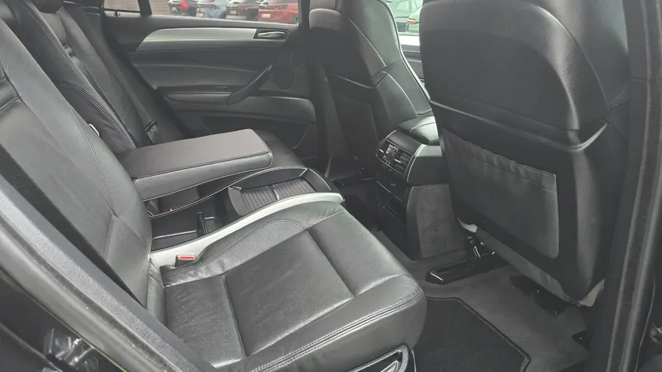 BMW X6 -