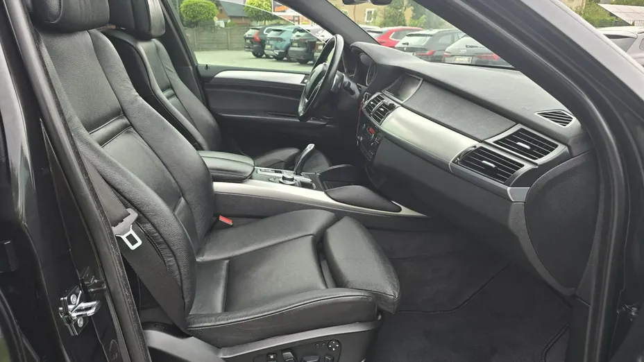 BMW X6 -