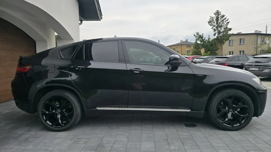 BMW X6 -