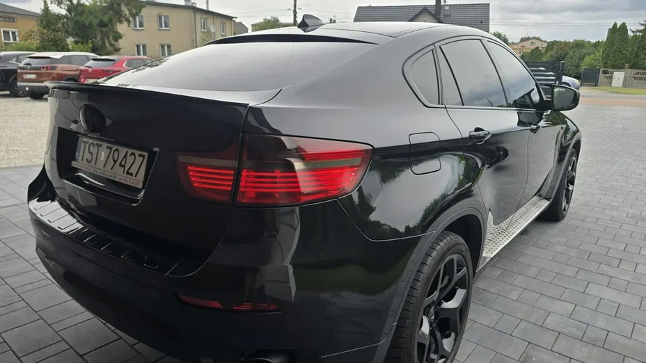 BMW X6 -
