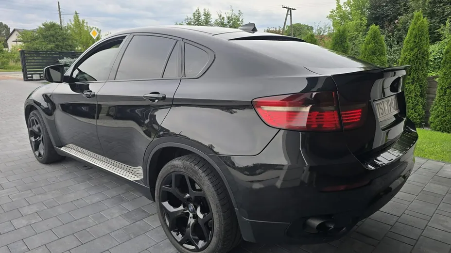 BMW X6 -