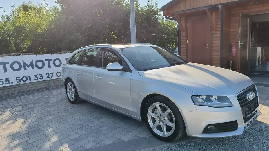 AUDI A4 -