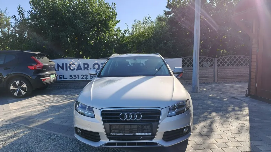 AUDI A4 -
