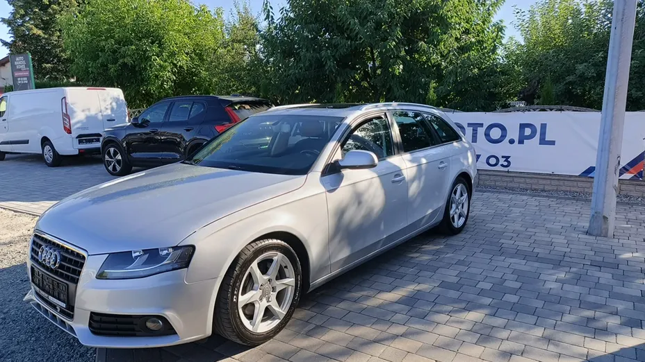 AUDI A4 -