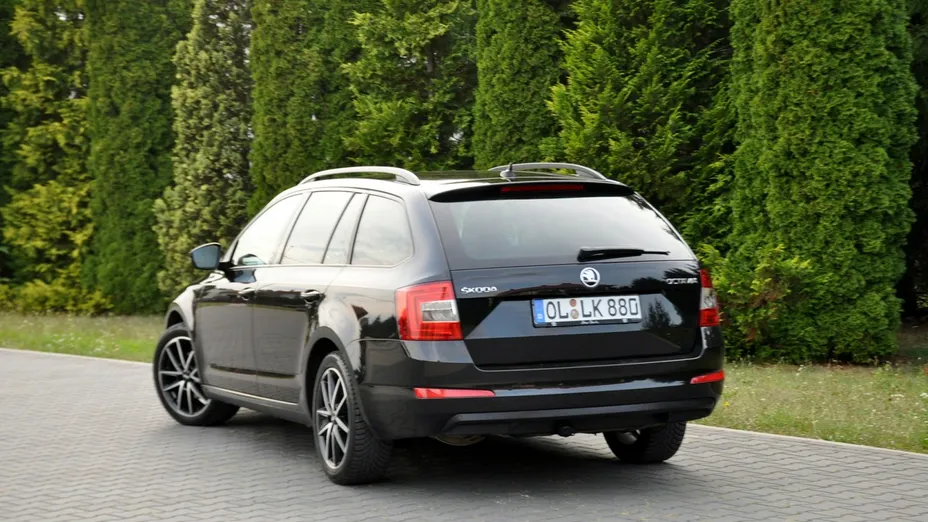 SKODA Octavia -
