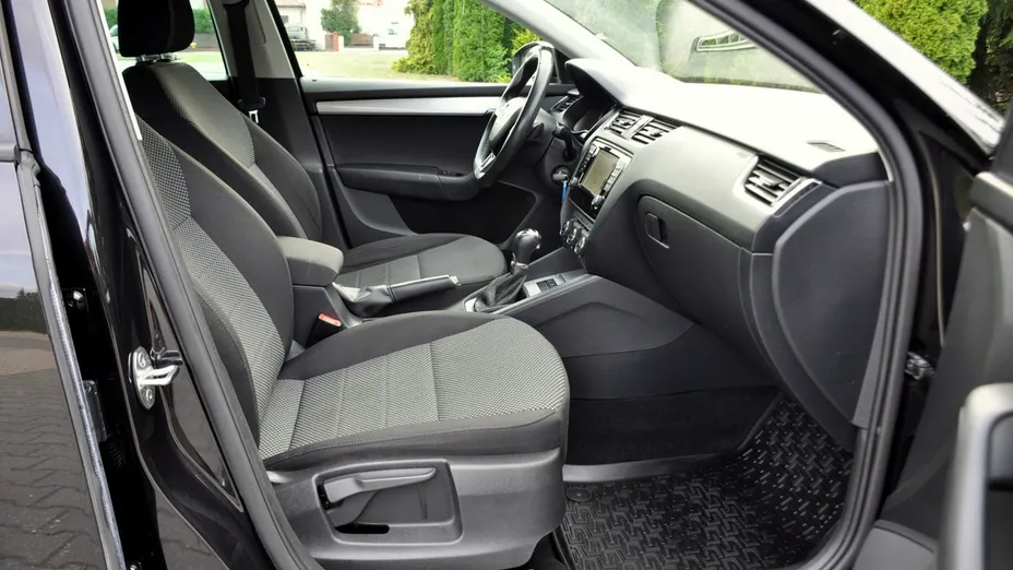 SKODA Octavia -