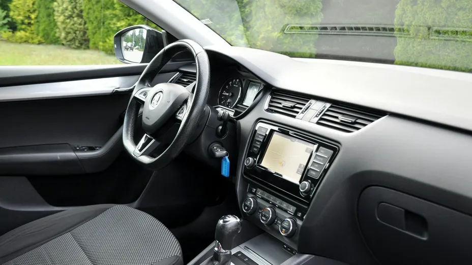 SKODA Octavia -