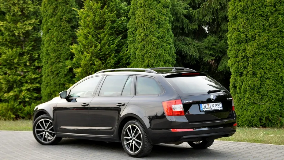 SKODA Octavia -