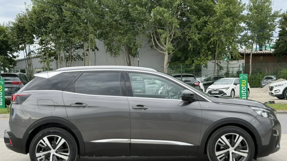 PEUGEOT 3008 -