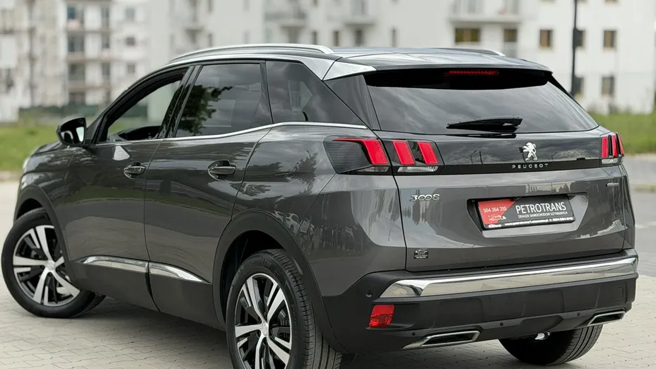 PEUGEOT 3008 -