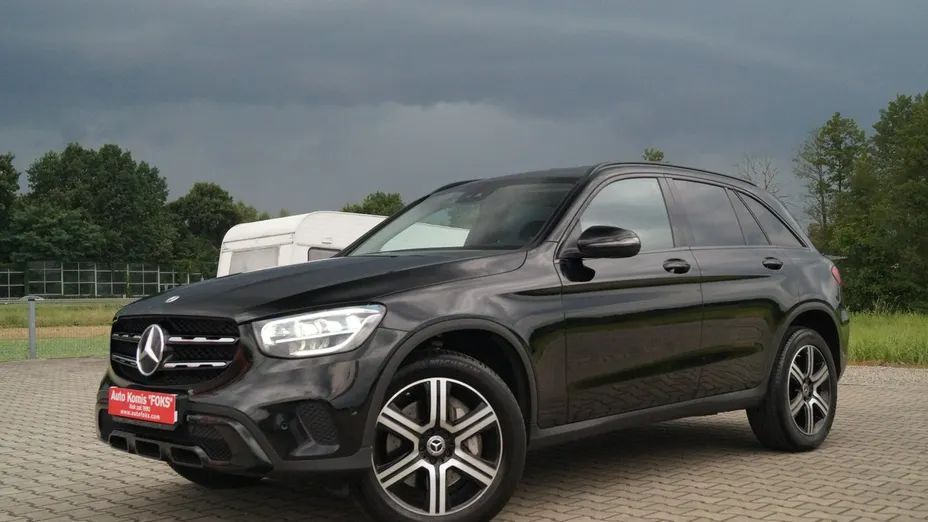 MERCEDES-BENZ GLC -