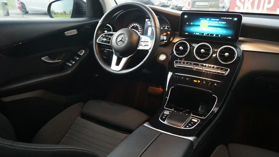 MERCEDES-BENZ GLC -
