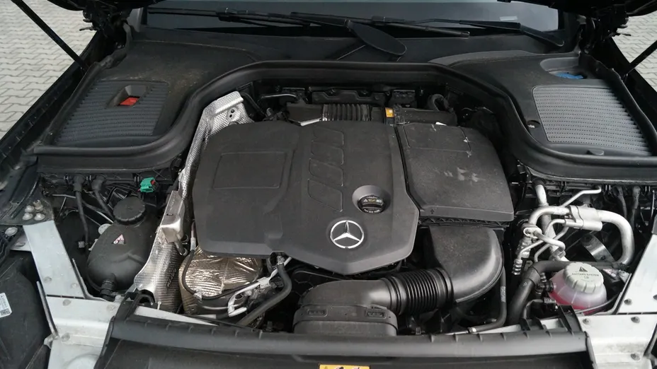 MERCEDES-BENZ GLC -