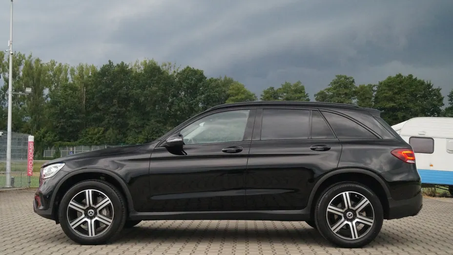 MERCEDES-BENZ GLC -