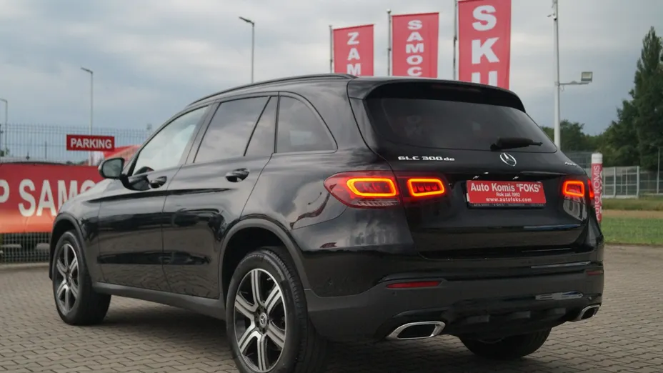 MERCEDES-BENZ GLC -