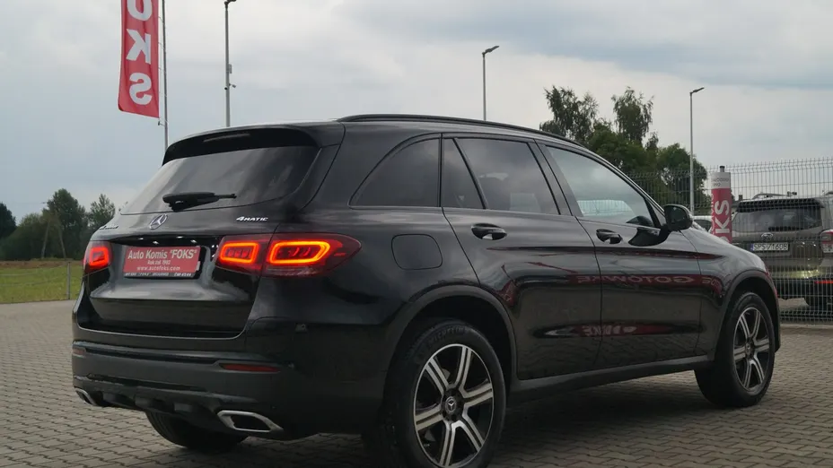 MERCEDES-BENZ GLC -