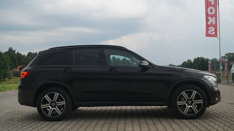 MERCEDES-BENZ GLC -