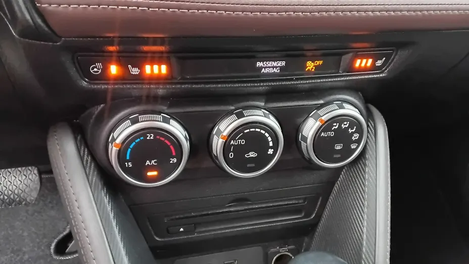 MAZDA CX-3 -