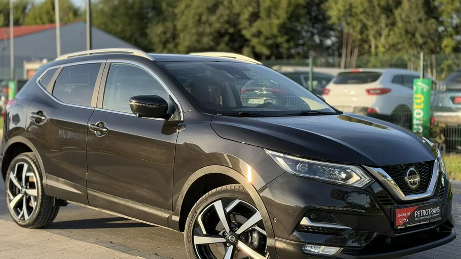 NISSAN Qashqai -