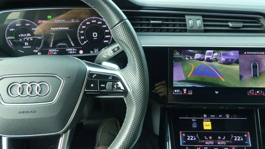 AUDI e-tron GT -