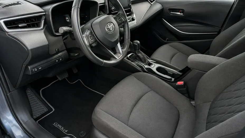 TOYOTA Corolla -