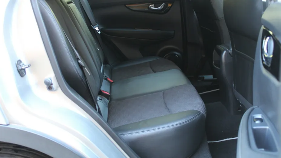 NISSAN Qashqai -